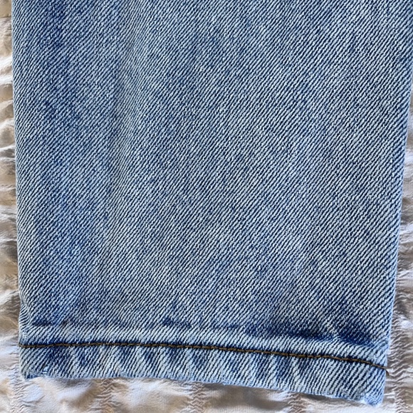 John Galt  Light Wash Mom Jean - Picture 7 of 7